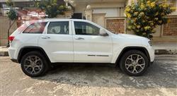 جیپ گراند شیرۆکی